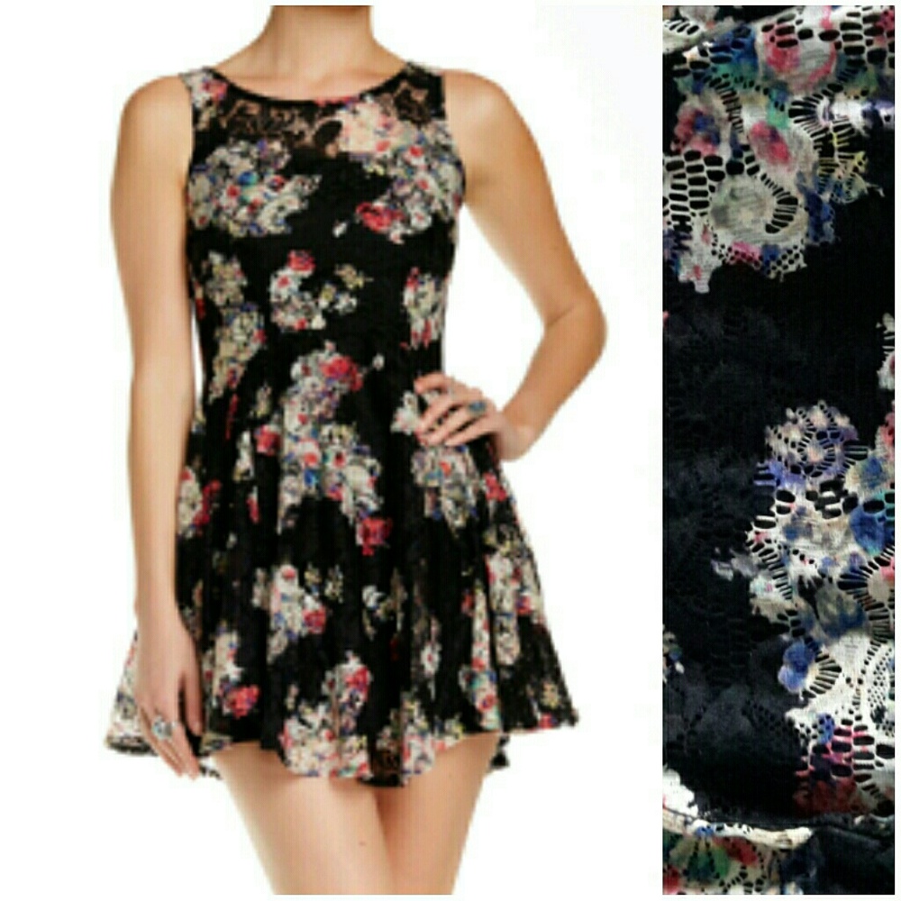 NWOT Floral Lace Dress